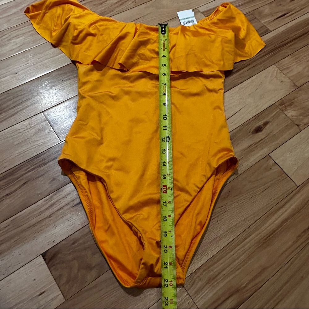 NWT Trina Turk Standard Monaco Ruffle Bandeau Off Shoulder One Piece Swimsuit - Picture 6 of 6